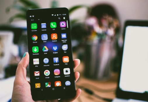 Choosing the Right Platform for Your Mobile App iOS vs. Android