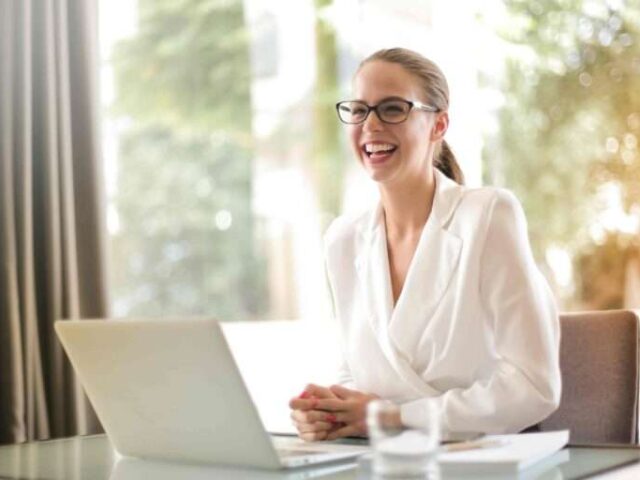 Harnessing the Power of AI in HR Management